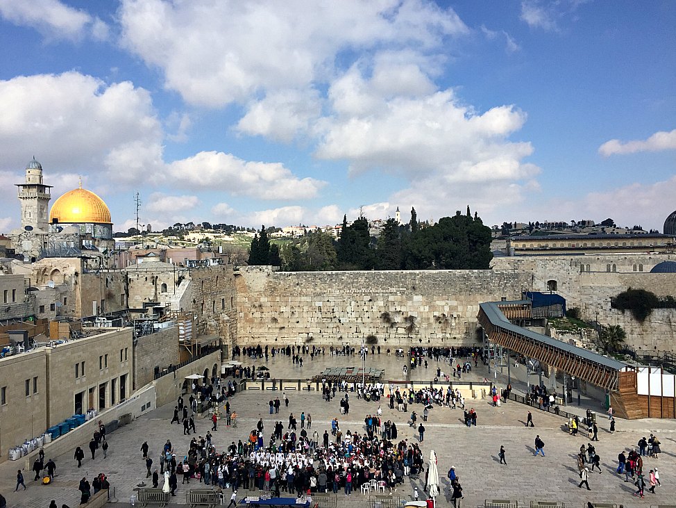 Blue skies and the Western Wall in Jerusalem